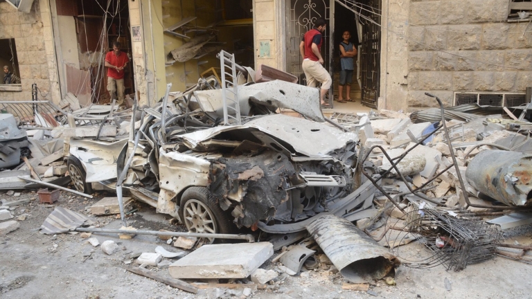 "Ислямска държава" изби десетки с камион бомба в сирийския град Камишли 