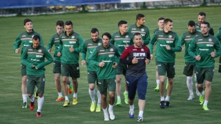 Футболистите от националния отбор на България се прибраха след контролата