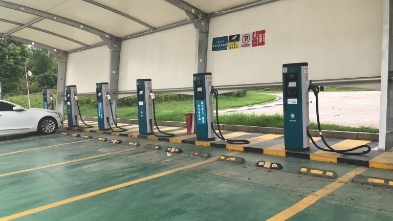 Голям китайски производител на зарядни станции ще създаде предприятие край Пловдив