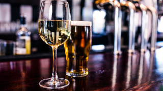 Учени: Няма значение бира преди вино или вино преди бира