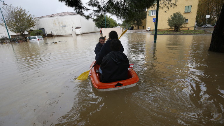 Наводнения във Франция отнеха живота на няколко души