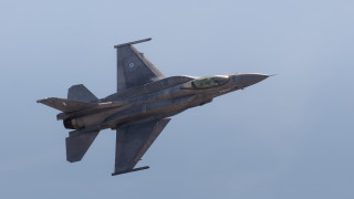 Американските ВВС спряха полети над Япония след изпусната от Ф-16 ракета