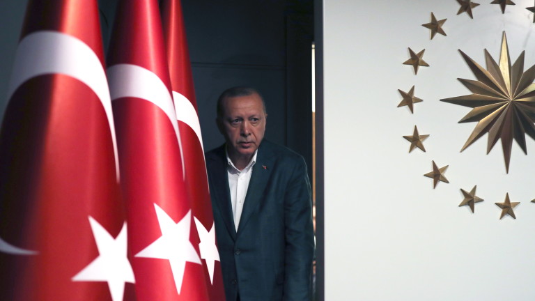 Ердоган изпи кафето, но каймакът остана за опозицията