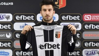 Локомотив Пловдив подписа договор с Миховил Клапан Срокът на контракта