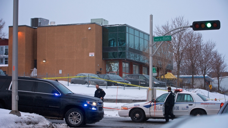 Повдигнаха 11 обвинения на стрелеца в Квебек