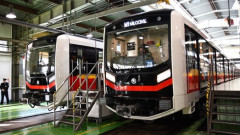Столична община купува нови 8 влака за метрото