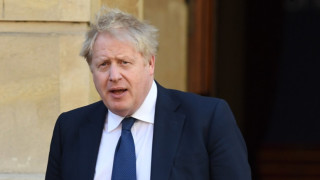 Руско посолство използва странен хипотетичен сценарий включващ Борис Джонсън използващ