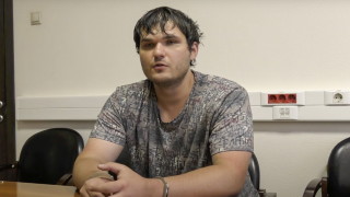 Руската държавна информационна агенция РИА излъчи видео в което задържания