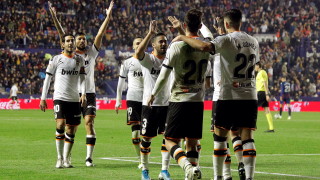 Валенсия постигна трудна победа домакинска победа срещу Ейбар с 1 0