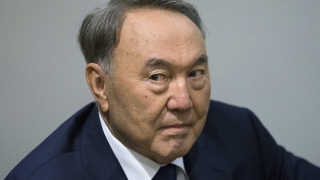 Президентът на Казахстан Нурсултан Назарбаев проведе телефонен разговор с президента