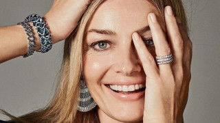 Когато Елизабет Хърли публикува няколко провокативни снимки социалните мрежи най общо