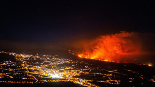 Вулканично изригване на Канарските острови в Испания не показва признаци