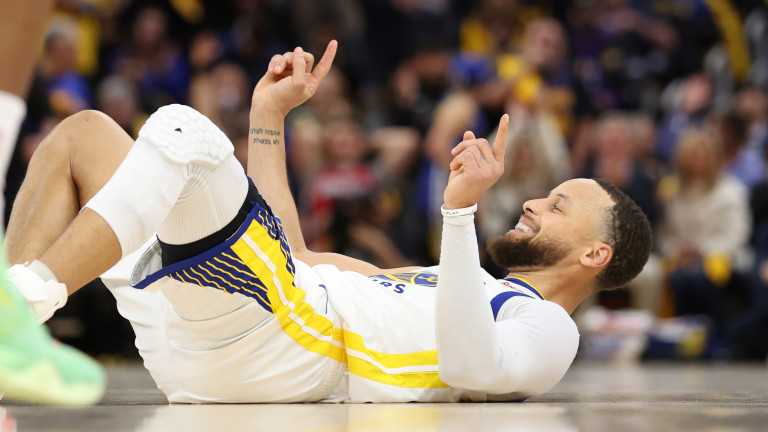 Лидерът на Голдън Стейт Уориърс Стивън Къри няма да играе