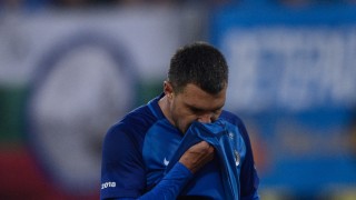 Нападателят на Левски Валери Божинов беше потърсен за интервю от