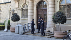 Сградата на общината в Пловдив осъмна под полицейска блокада