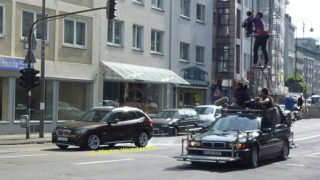 Заснеха BMW X1 без камуфлаж