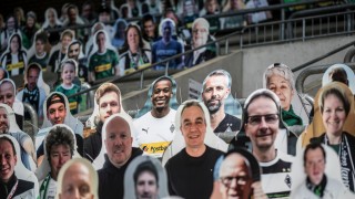 Феновете на Борусия Мьонхенгладбах намериха оригинален начин да подкрепят отбора