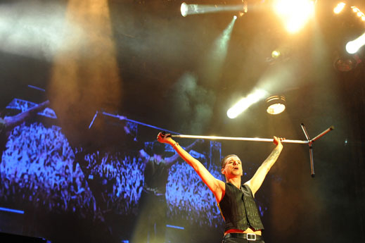 Depeche Mode отмениха концерт заради проблеми с отоплението