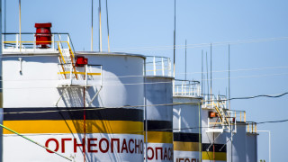 Петролът удари $75, очаква се поскъпване и на бензина