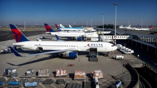 Delta приземи всичките си полети по света за няколко часа заради IT срив 