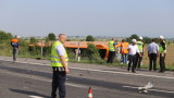 ТИР удари автобус по линията София-Лозен