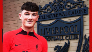 Ливърпул върна в състава си защитника Калвин Рамзи който прекара