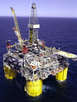 Норвегия създава гигантска компания за нефт и газ