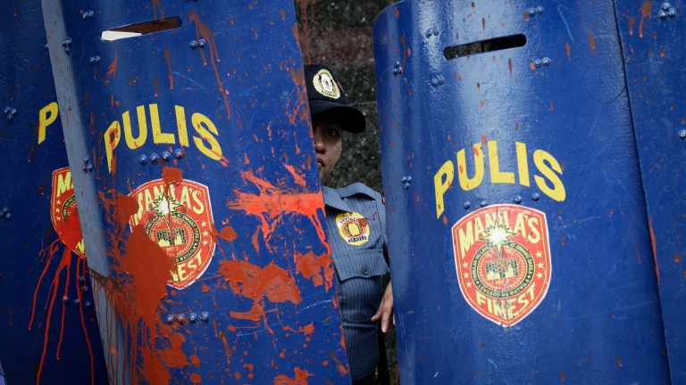 Нападение на филипински затвор освободи повече от 130 затворници 
