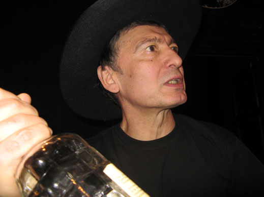 „Изрод" на Джон Легизамо