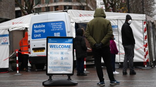 Джонсън обмисля нови строги ограничения в Англия заради Омикрон