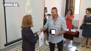 Отличиха кръводарители, защото те спасяват живот