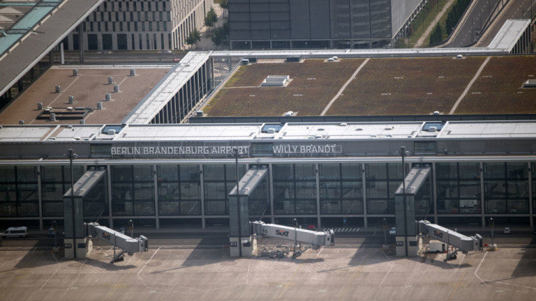  Новото летище ще носи името на немския канцлер Вили Бранд 