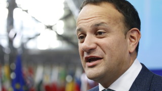 Ирландският премиер Лео Варадкар съобщи че на 25 ноември ще