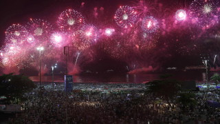 Близо 3 млн души посрещнаха новата 2020 г на прочутия