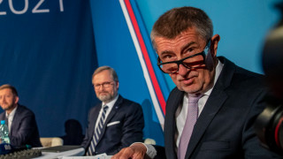 Чешкият премиер Андрей Бабиш и неговата партия АНО са водещи на