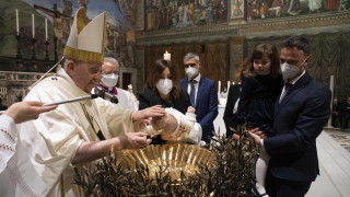 Папа Франциск призова международната общност да засили ваксинацията срещу COVID 19