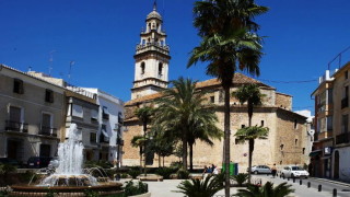 През април хиляди испанци в 40 града излязоха на протест