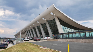 Пътнически самолет на Delta Airlines изпълняващ полет DL 2983 от Вашингтон