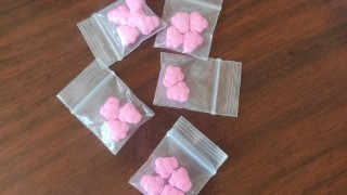 Двама младежи на 17 и 18 години са