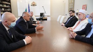 Мюсюлманите да се молят на открито за Байрам Това обсъдиха