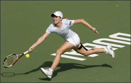 Енен и Моресмо ще спорят на финала в Дубай