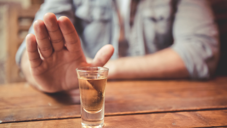 100-200 грама чист алкохол на седмица намалява живота с 6 месеца