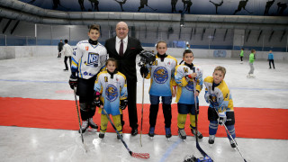 Министър Кралев откри реновираната тренировъчна зала на Зимния дворец на спорта