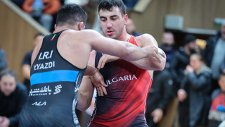 Олимпийският шампион Семен Новиков спечели по убедителен начин титлата в