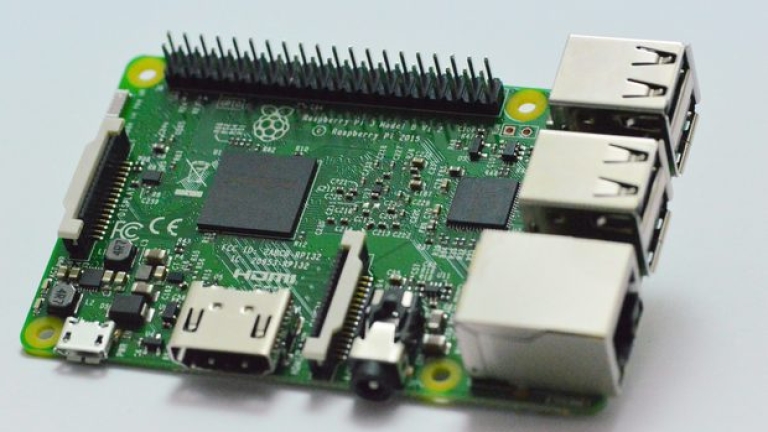 Новият по-бърз миникомпютър Raspberry Pi 3 само за 35 долара