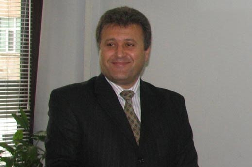 Министър Кабил отива в Словения