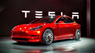 Производството на Tesla достигна рекорд