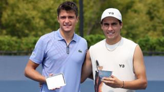 Шампионът от US Open при юношите води убедително на върха