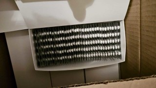 Задържаха двама българи за трафик на прекурсори в Чехия