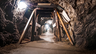 31 души загинаха в изоставена мина в Южна Африка